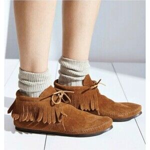VTG MINNETONKA Classic Fringe Hardsole Suede Ankle Unisex Boots W9/M8 Moccasins